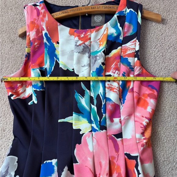 Vince Camuto sleeveless dress. - Picture 4 of 5